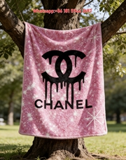 Chanel Black Dripping CC Logo Pink Glitter Flannel Throw Blanket IMG_7052